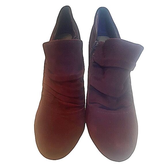 Purple Nine West size 6.5 suede shoes/booties with 4” heel EUC - Picture 2 of 11